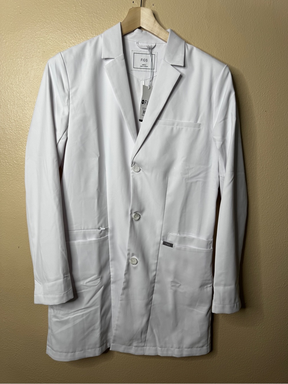 FIGS Harlem Long Slim Lab Coat Mens Small White NWT